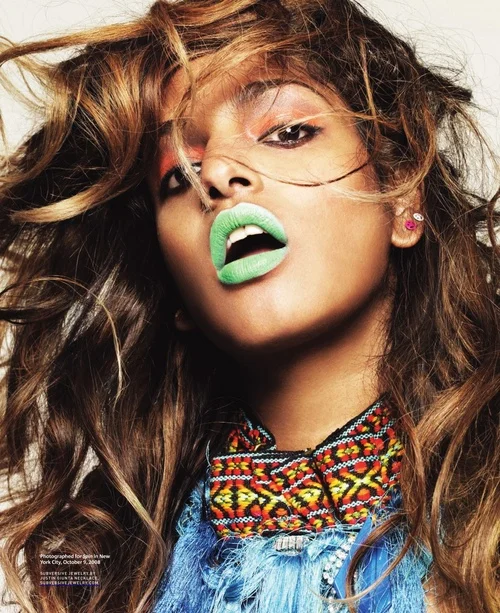 M.I.A. New Track Preview “Come Walk With Me”