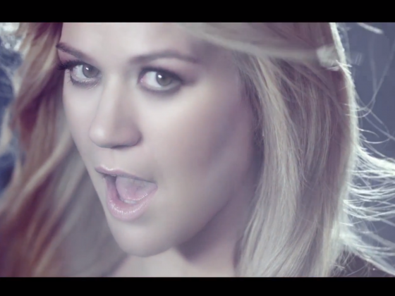 new kelly clarkson