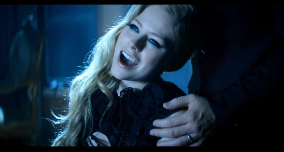 Avril Lavinge Let Me Go 2013