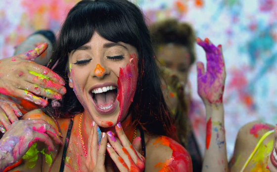 Foxes-Let-Go-For-Tonight