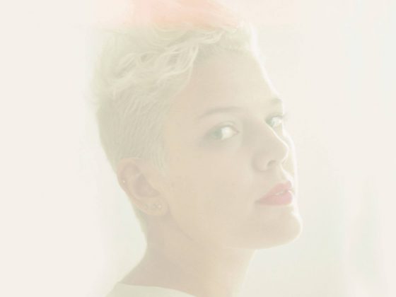 Betty-Who-Heartbreak-Dream-2014