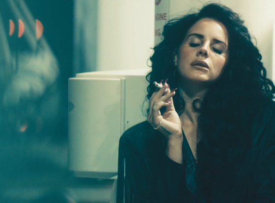 lana-del-rey-shades-of-cool